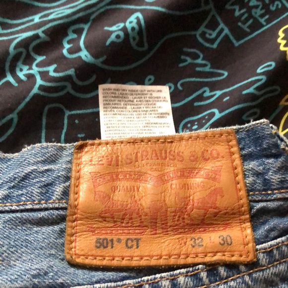 Levi jeans size 32x30 - Picture 3 of 3